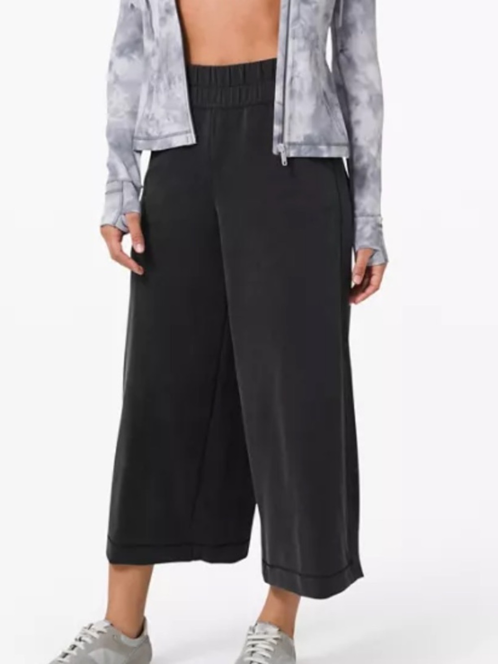 Lululemon Seek Softness MR Crop gauchos cropped pants 2 navy blue dark boho